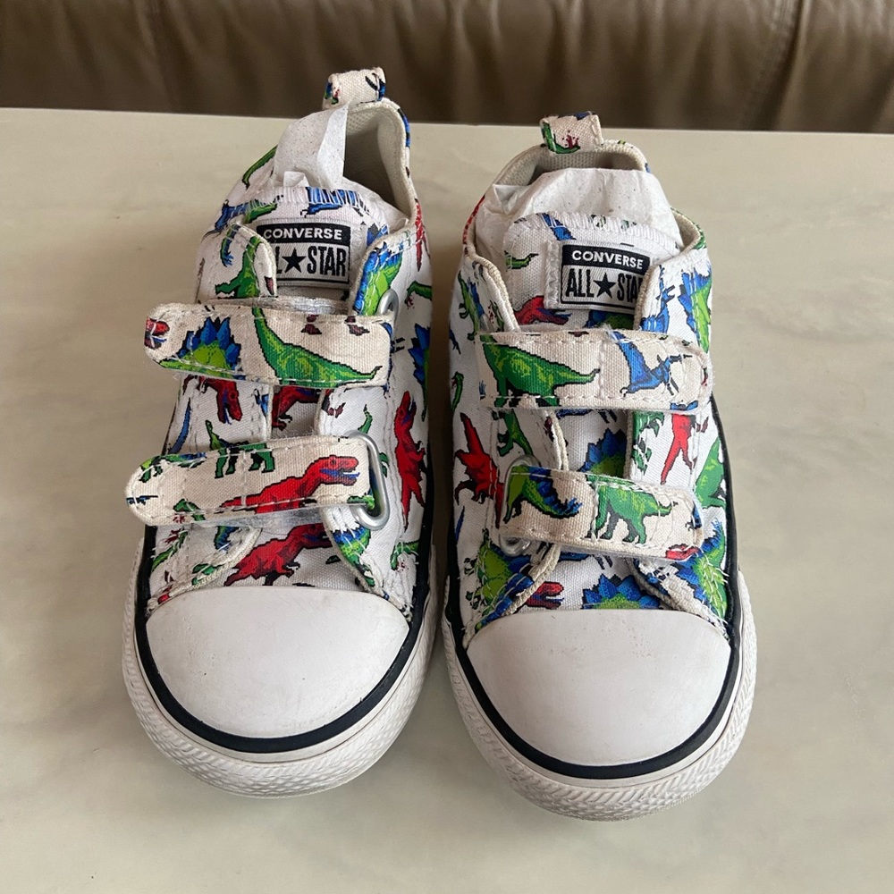 Chuck Taylor Dino Print Easy On Sneakers